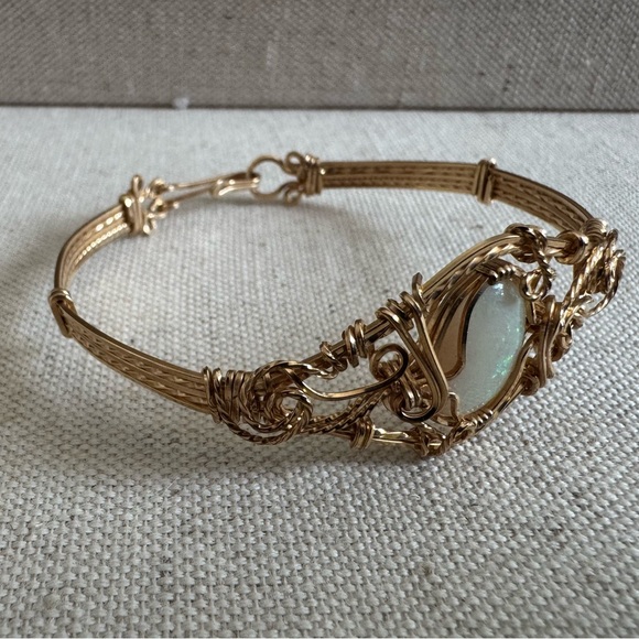 Vintage Inspired Gold Wire Wrapped Bracelet with Opalescent Center Stone - Picture 4 of 12